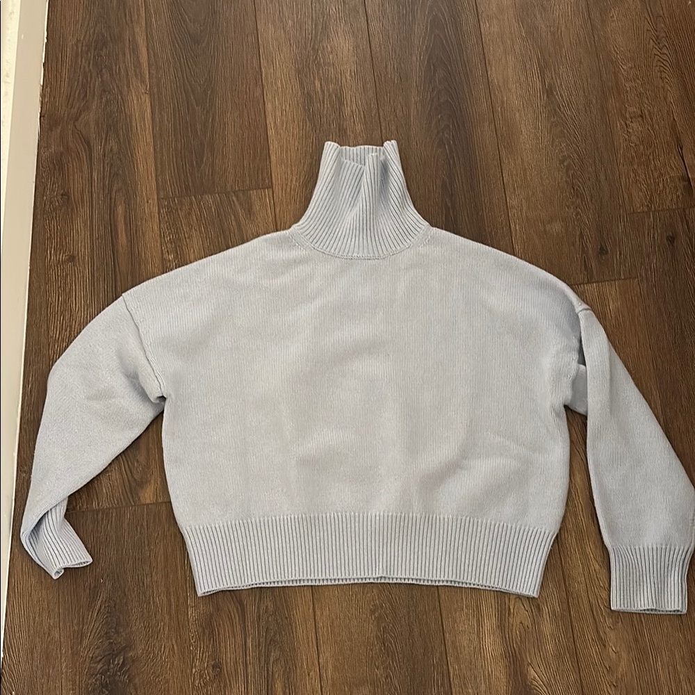 Nili Lotan Gray Turtleneck Sweater with Ribbed Detailing